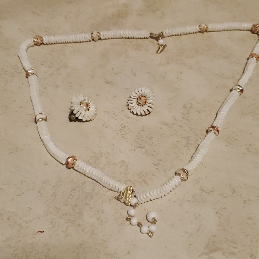 Necklace & earrings